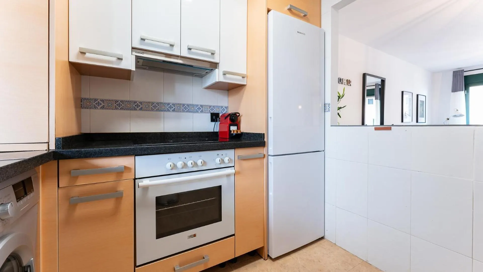 Appartement Coastal Comfort 2 Bed, Parking Pool And Terrace Benalmádena